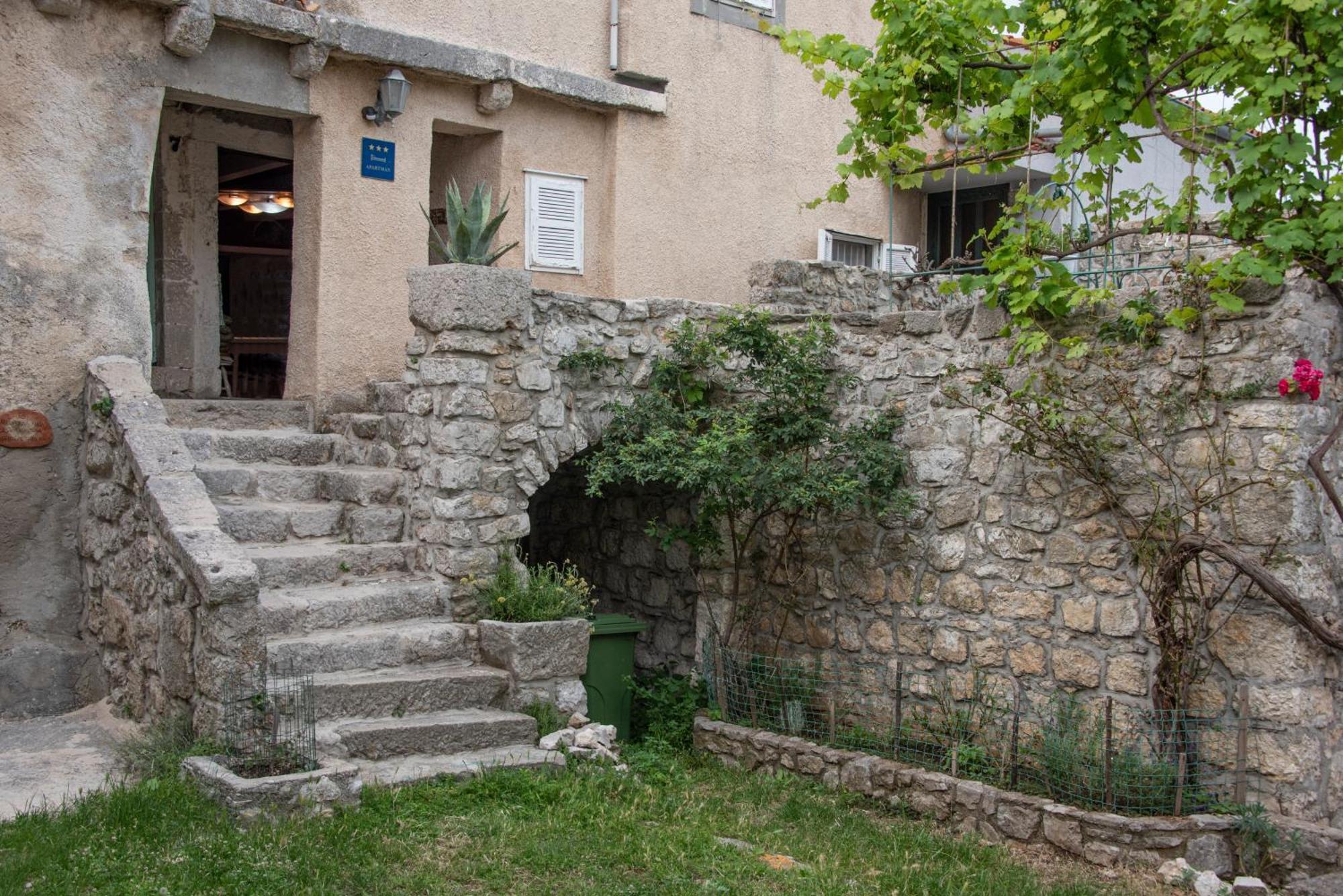 Apartman Nives Lubenice Dış mekan fotoğraf