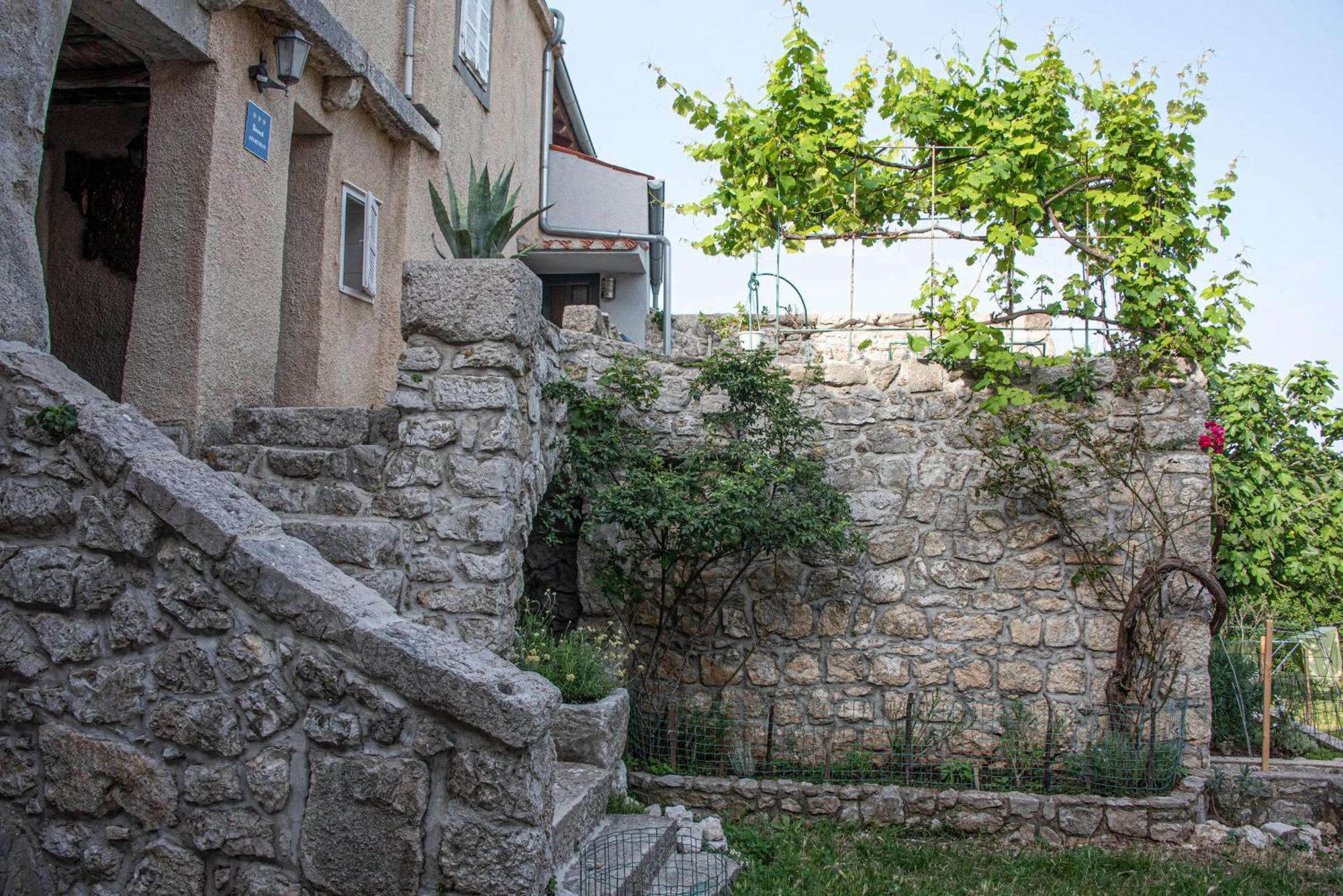Apartman Nives Lubenice Dış mekan fotoğraf